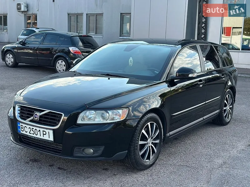 Volvo V50