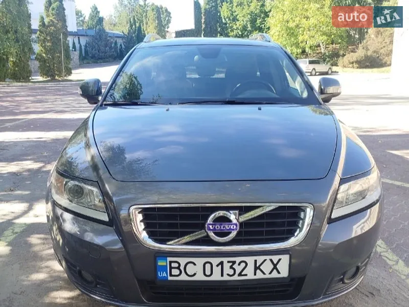 Volvo V50 2011