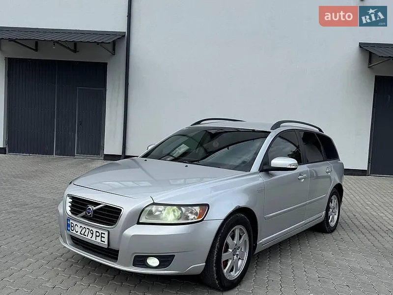 Volvo V50