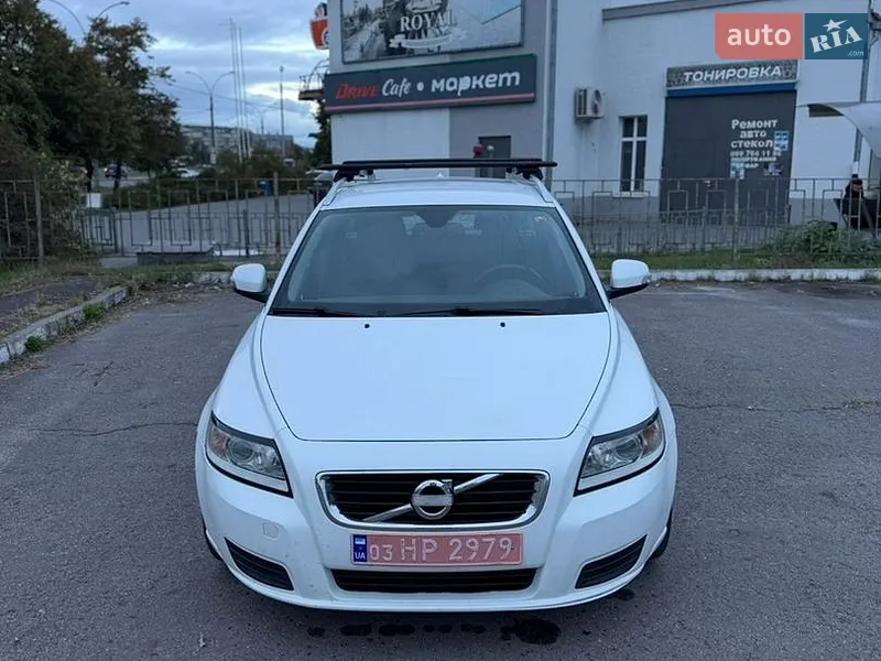 Volvo V50