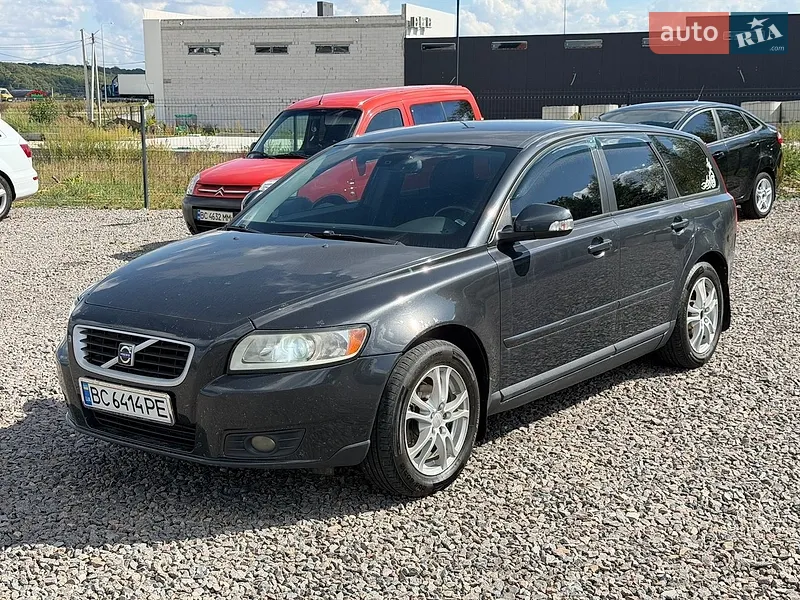 Volvo V50
