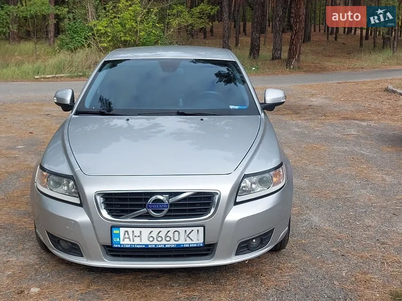 Volvo V50 2011