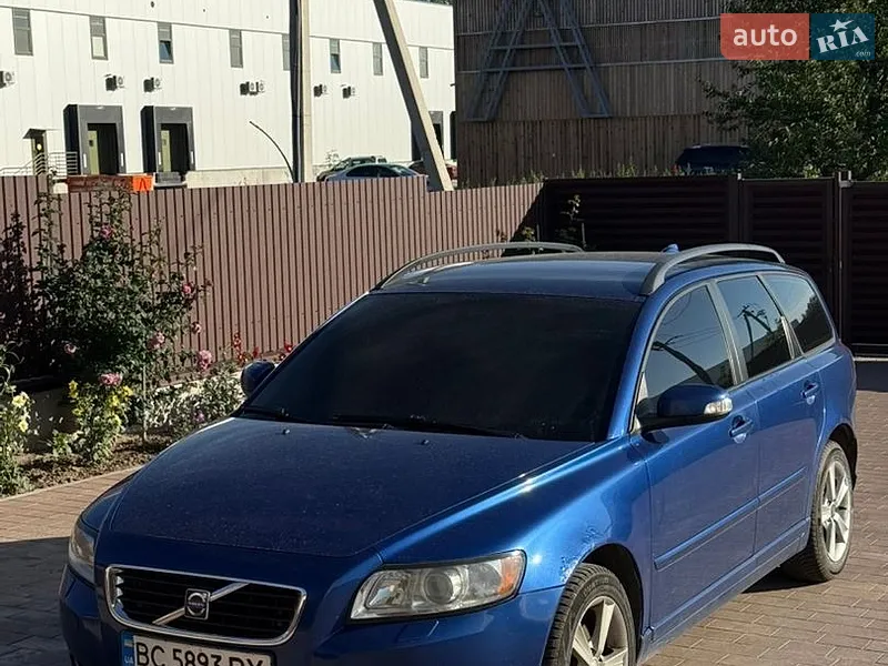 Volvo V50