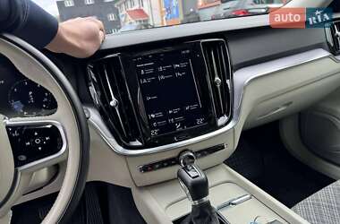 Универсал Volvo V60 Cross Country 2020 в 
