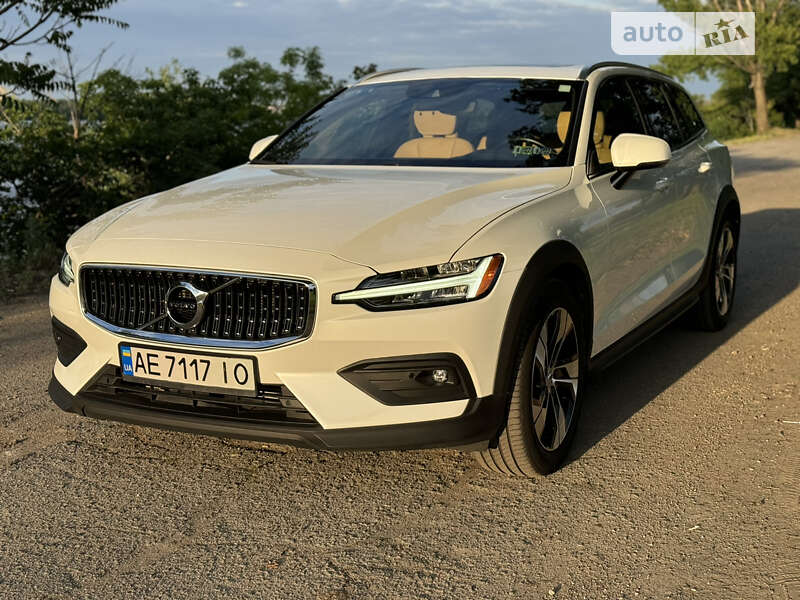 Универсал Volvo V60 Cross Country 2019 в Днепре