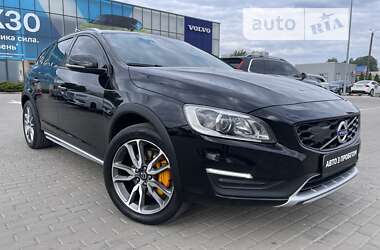 Volvo V60 Cross Country 2016