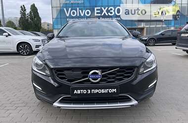 Универсал Volvo V60 Cross Country 2016 в Киеве