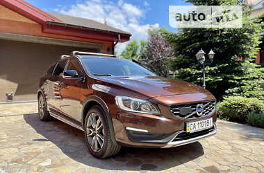 Volvo V60 Cross Country 2016