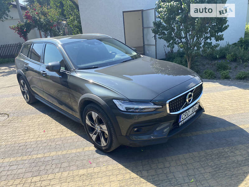 Універсал Volvo V60 Cross Country 2020 в Львові
