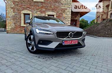 Універсал Volvo V60 Cross Country 2021 в Бережанах