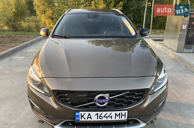 Volvo V60 Cross Country 2017