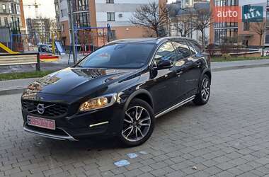 Универсал Volvo V60 Cross Country 2017 в Коломые