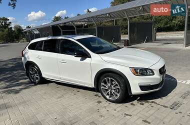 Volvo V60 Cross Country 2017