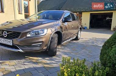 Универсал Volvo V60 Cross Country 2017 в Луцке