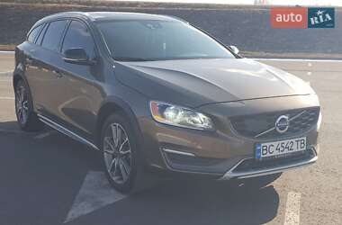 Универсал Volvo V60 Cross Country 2015 в Городке