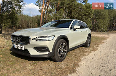 Volvo V60 Cross Country 2019 Volvo V60 Cross Country 2019