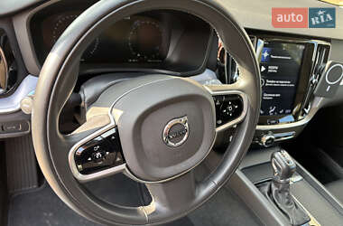Универсал Volvo V60 Cross Country 2019 в 