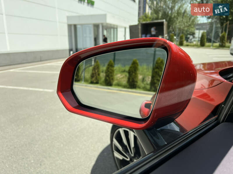 Универсал Volvo V60 Cross Country 2019 в Киеве фото 32 Универсал Volvo V60 Cross Country 2019 в Киеве