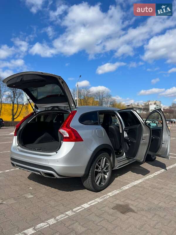 Універсал Volvo V60 Cross Country 2016 в Житомирі фото 6 Універсал Volvo V60 Cross Country 2016 в Житомирі