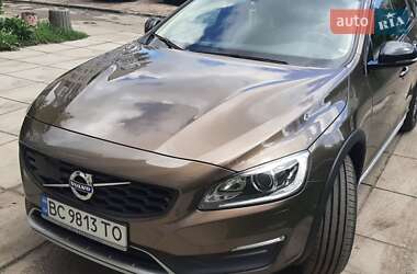Универсал Volvo V60 Cross Country 2017 в Шептицькому Универсал Volvo V60 Cross Country 2017 в Шептицькому