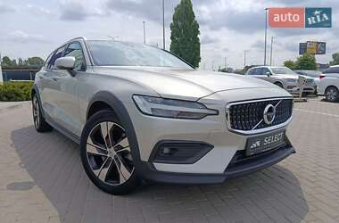 Универсал Volvo V60 Cross Country 2020 в Киеве