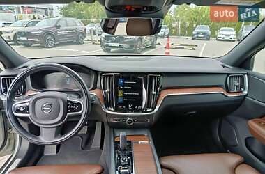 Універсал Volvo V60 Cross Country 2020 в 