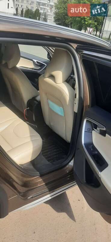 Універсал Volvo V60 Cross Country 2017 в Шептицькому фото 13 Універсал Volvo V60 Cross Country 2017 в Шептицькому