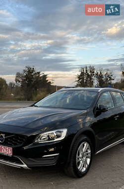 Универсал Volvo V60 Cross Country 2017 в Ровно
