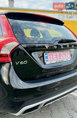 Универсал Volvo V60 Cross Country 2017 в 