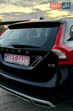 Универсал Volvo V60 Cross Country 2017 в 