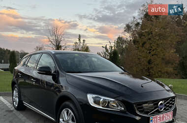 Универсал Volvo V60 Cross Country 2017 в 