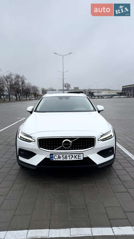 Універсал Volvo V60 Cross Country 2020 в Черкасах