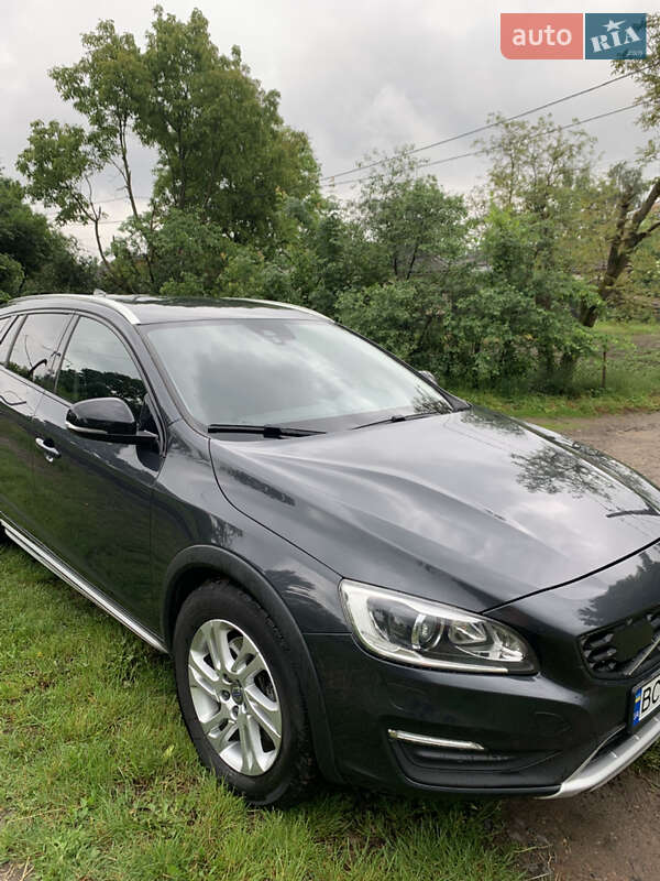 Універсал Volvo V60 Cross Country 2016 в Львові