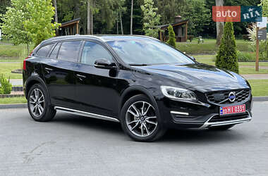 Универсал Volvo V60 Cross Country 2016 в 