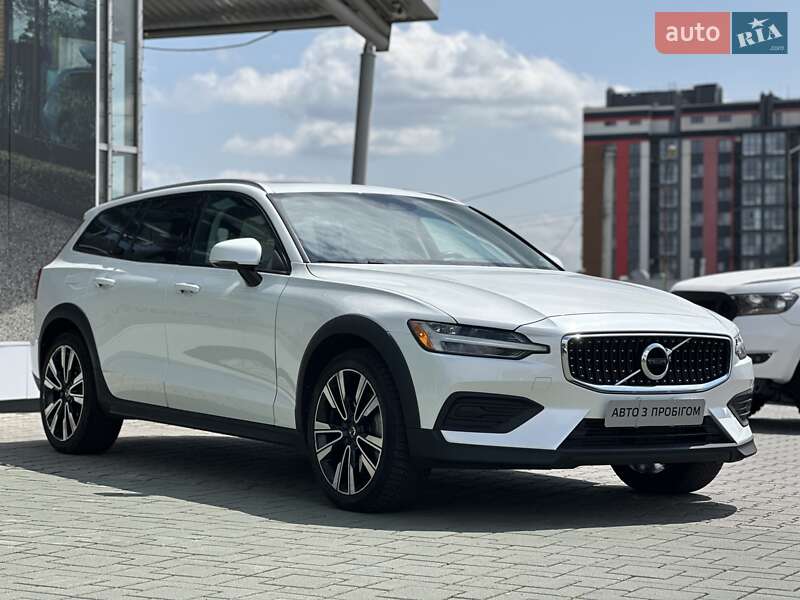 Универсал Volvo V60 Cross Country 2020 в Хмельницком