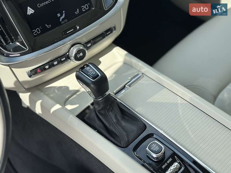 Универсал Volvo V60 Cross Country 2020 в Хмельницком