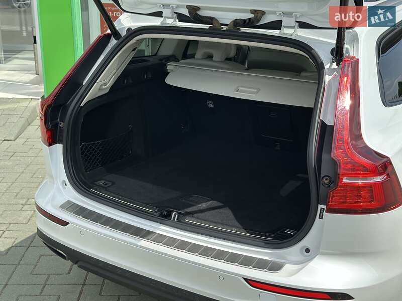 Универсал Volvo V60 Cross Country 2020 в Хмельницком