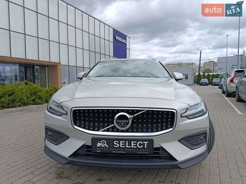 Універсал Volvo V60 Cross Country 2020 в Києві