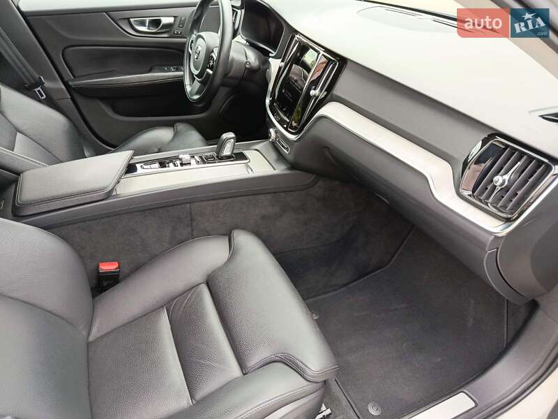 Універсал Volvo V60 Cross Country 2020 в Києві