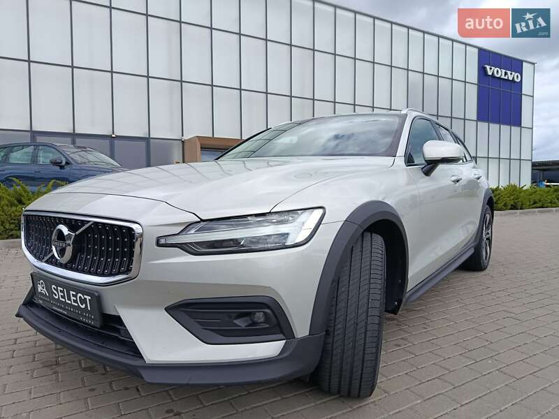 Універсал Volvo V60 Cross Country 2020 в Києві