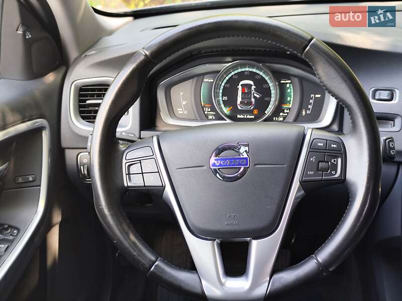 Универсал Volvo V60 Cross Country 2015 в Киеве