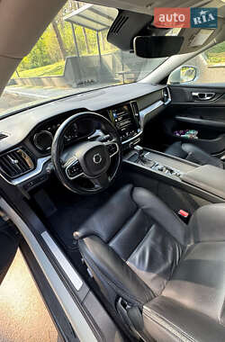 Универсал Volvo V60 Cross Country 2019 в 