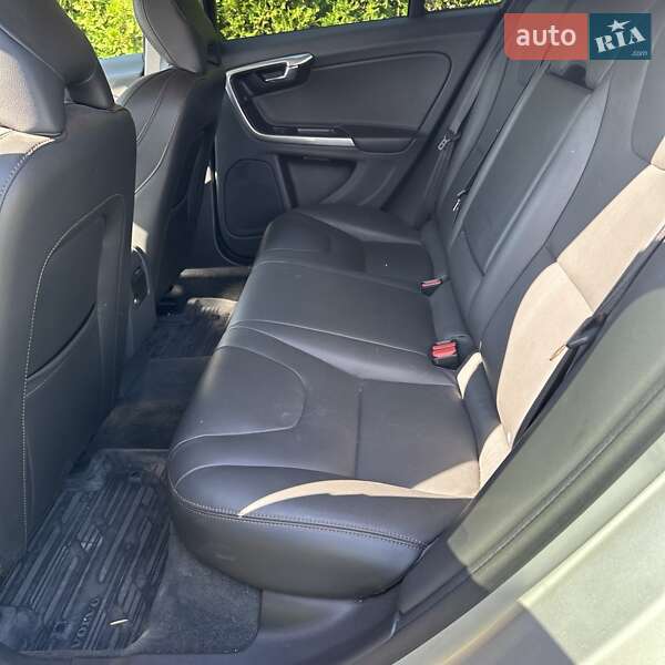 Універсал Volvo V60 Cross Country 2016 в Чернігові фото 6 Універсал Volvo V60 Cross Country 2016 в Чернігові