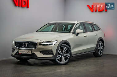 Volvo V60 Cross Country 2020