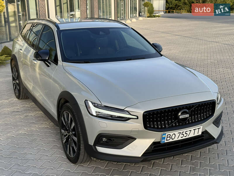Универсал Volvo V60 Cross Country 2020 в Тернополе