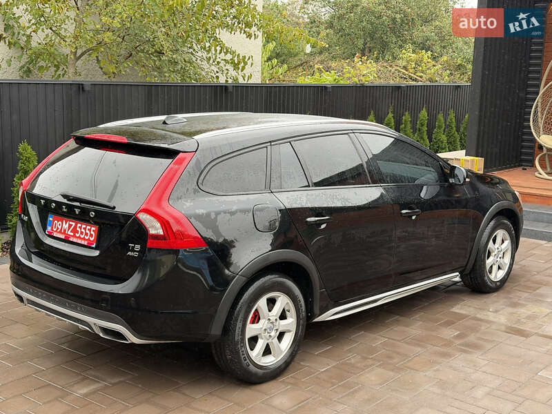 Универсал Volvo V60 Cross Country 2015 в Ивано-Франковске
