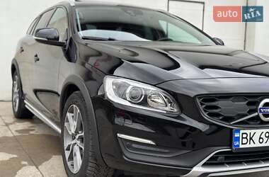 Універсал Volvo V60 Cross Country 2018 в 