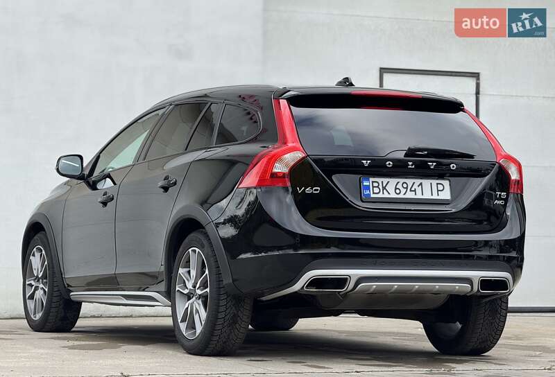 Универсал Volvo V60 Cross Country 2018 в Сарнах фото 37 Универсал Volvo V60 Cross Country 2018 в Сарнах