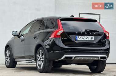 Універсал Volvo V60 Cross Country 2018 в 