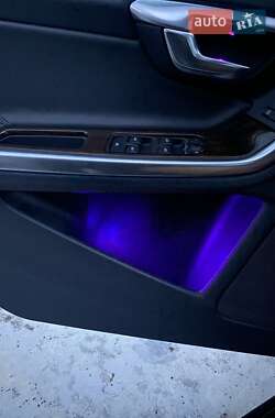 Універсал Volvo V60 Cross Country 2018 в 